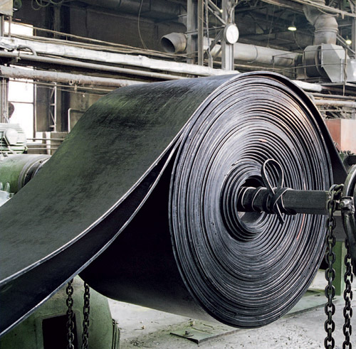 Одним из ключевых продуктов ОАО «Уральский завод РТИ», которые в настоящий момент выпускает завод — конвейерные резинотканевые ленты