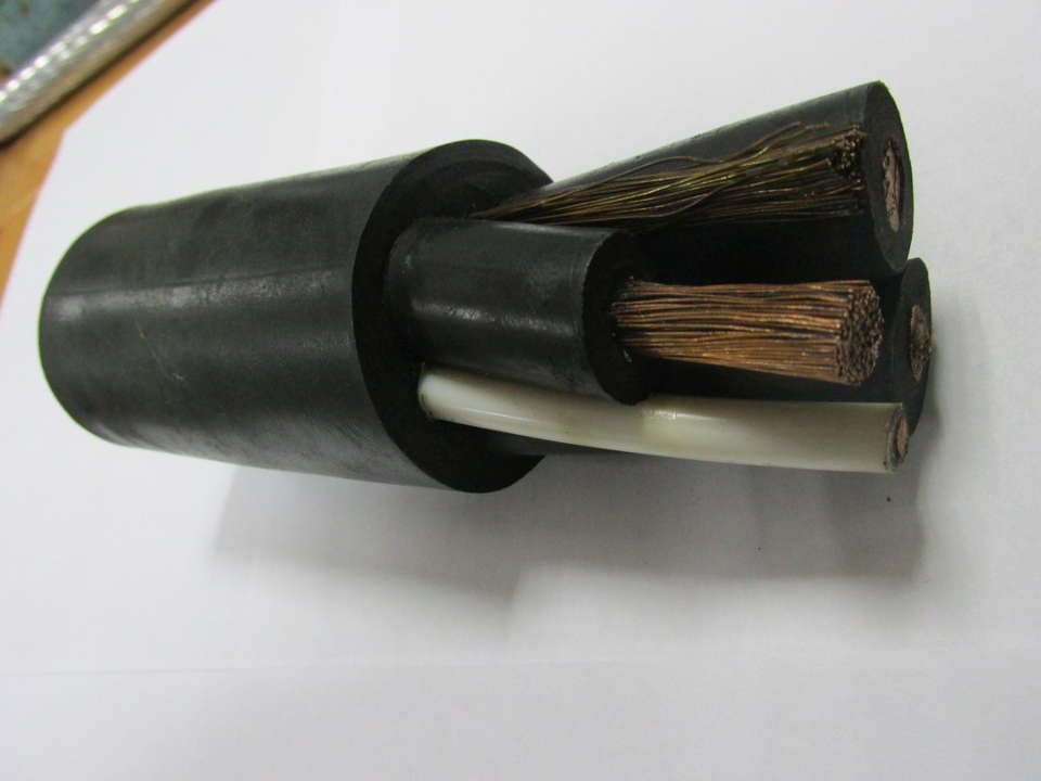 На заводе «Сибкабель» освоили производство экскаваторного кабеля с увеличенным сроком эксплуатации