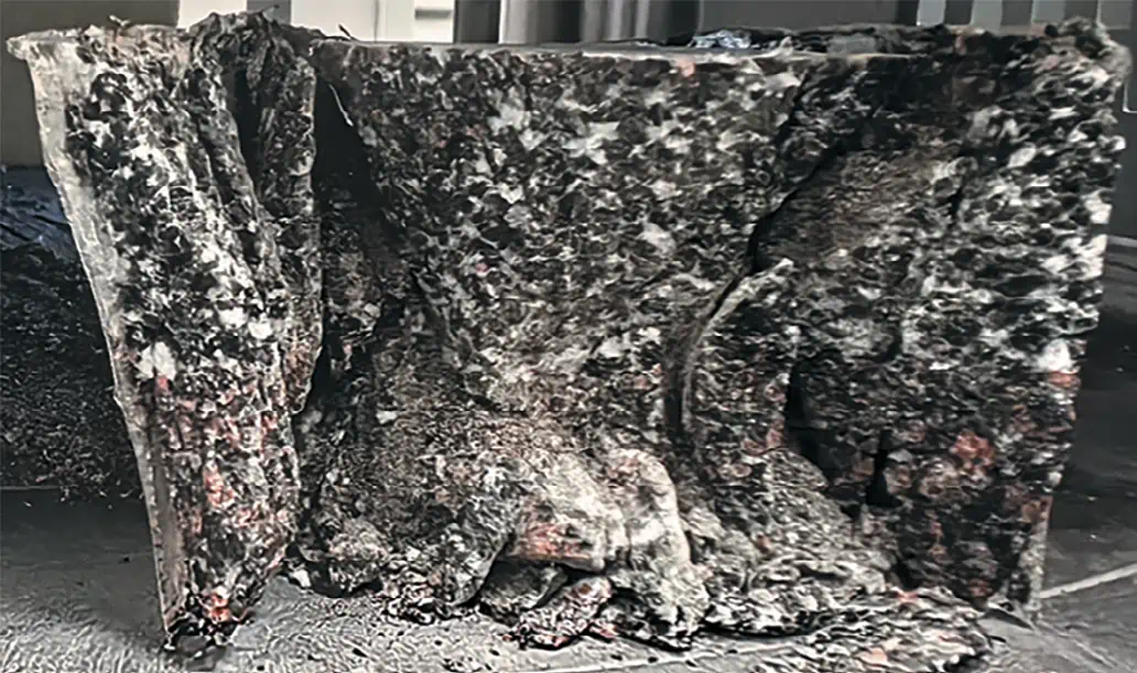 Рис. 4 Начало второй стадии  повреждения Fig. 4 Start of the second failure  stage