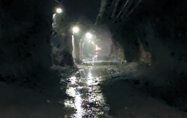 Рис. 1 Дороги в подземных рудниках  АО «Учалинский ГОК» Fig. 1 Roads in the underground  mines of JSC Uchalinsky GOK