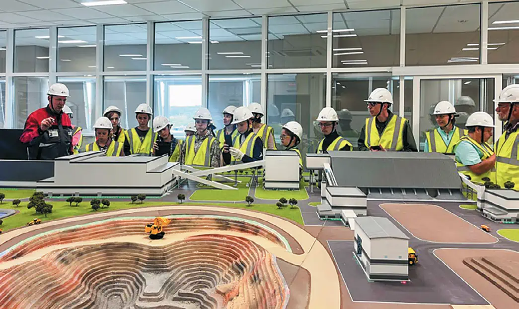 Рис. 14 Практика Клуба юных геологов на Южном Урале, 2025 г.