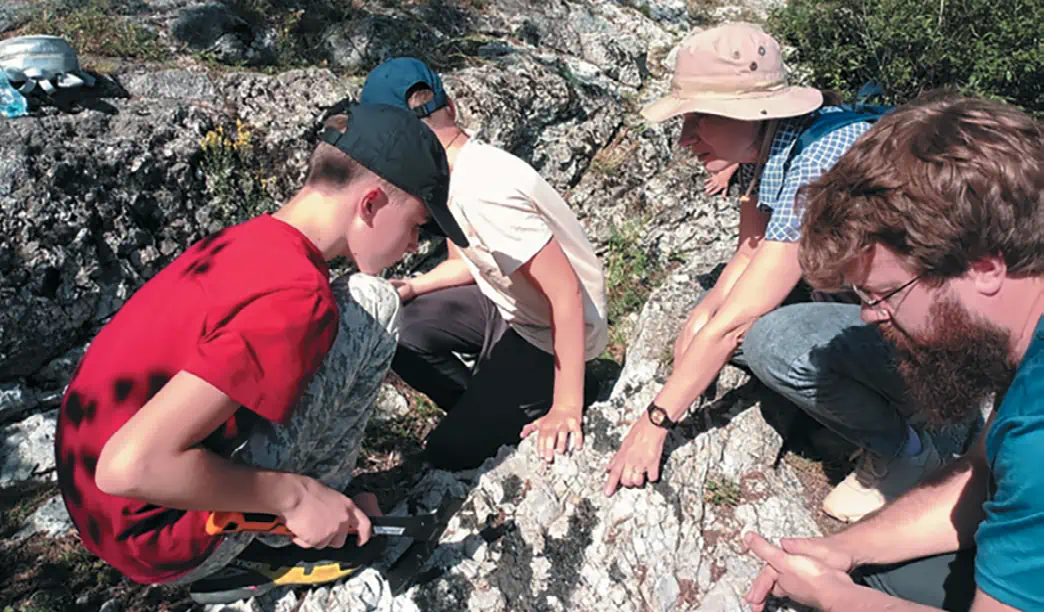 Рис. 14 Практика Клуба юных геологов на Южном Урале, 2025 г.