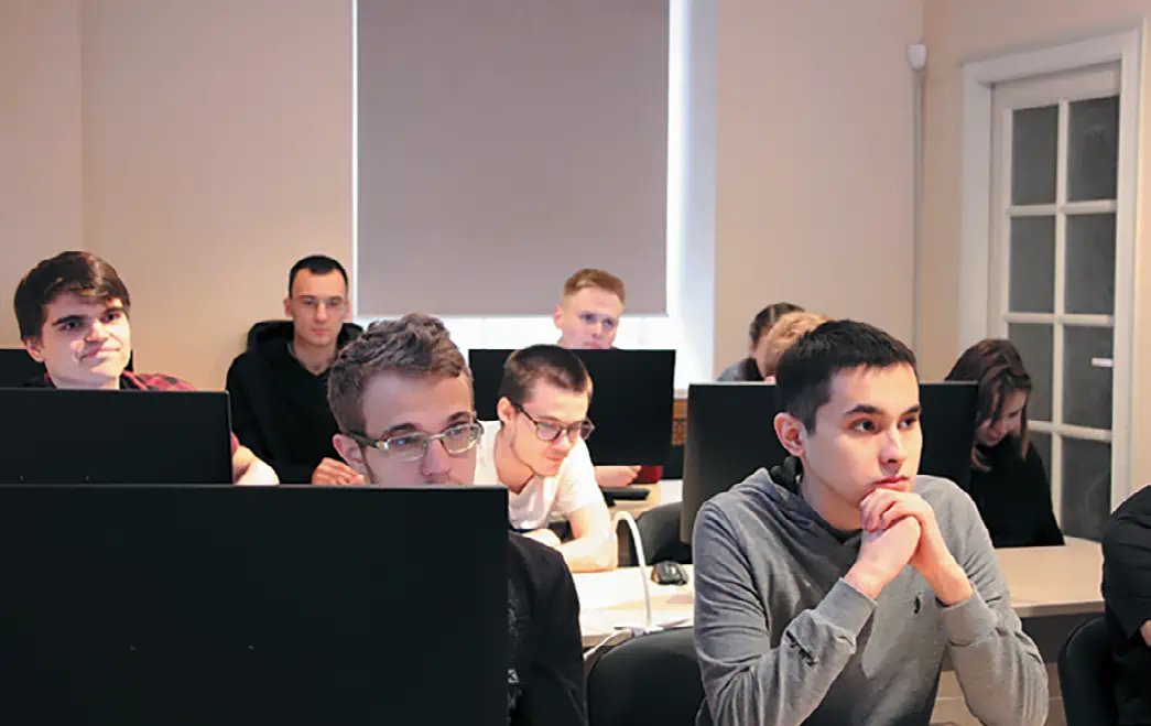 Рис. 7 Проведение практических занятий и лекций в цифровом классе