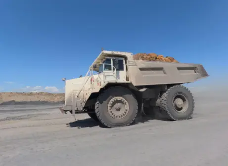 Фото предоставлено АО «БУРПРОММАШ»: Самосвал TEREX TR100 с двигателем Cummins KTA-38